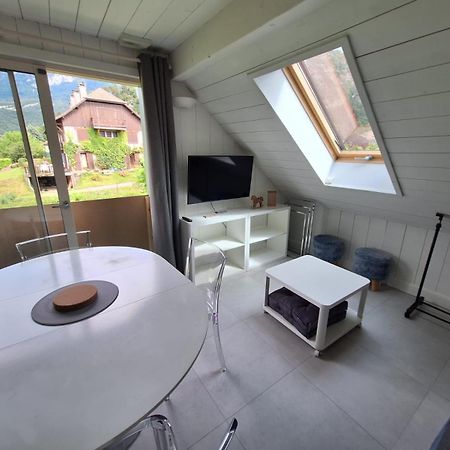 La Baie Des Voiles 3 Chambres 4 A 6 Personnes Au Bord Du Lac Plage Privee Duingt Exterior foto