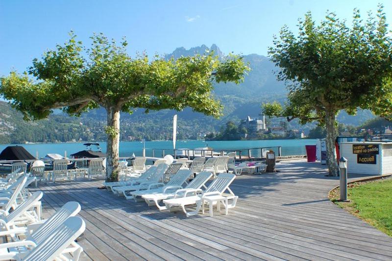 La Baie Des Voiles 3 Chambres 4 A 6 Personnes Au Bord Du Lac Plage Privee Duingt Exterior foto